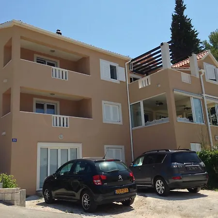 Sutivan Apartments * Sutivan