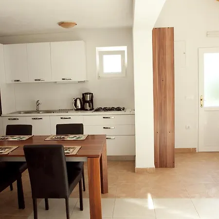 Appartement Sutivan Apartments *